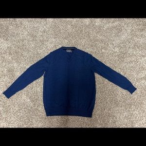 Mens Small Long-sleeve V-Neck